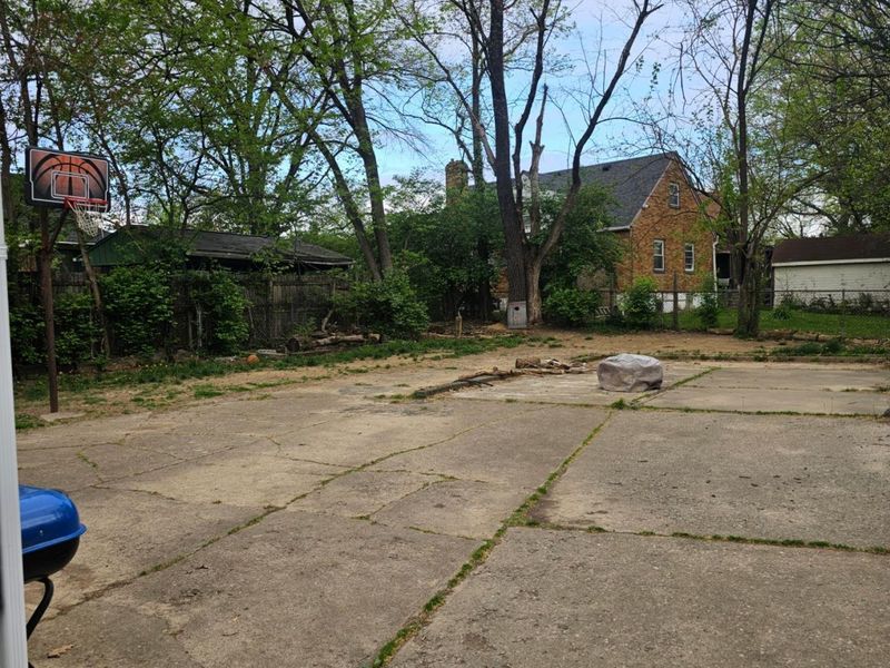 1162 Groesbeck Road, Cincinnati, OH 45224 Photo 8