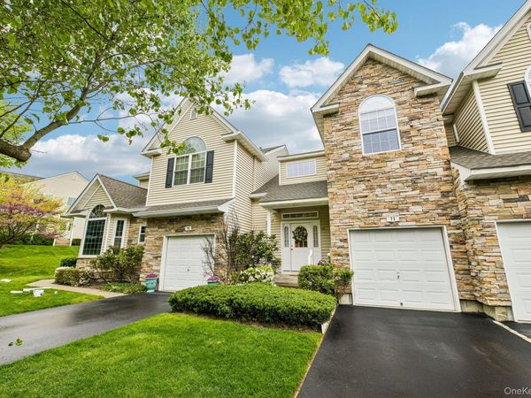 71 Manitou Trail , Kings Park, NY 11754