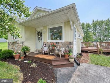 26 PLEASANTON DRIVE, EAST BERLIN, PA 17316