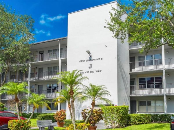 101 SW 132nd Way , Unit 315J, Pembroke Pines, FL 33027