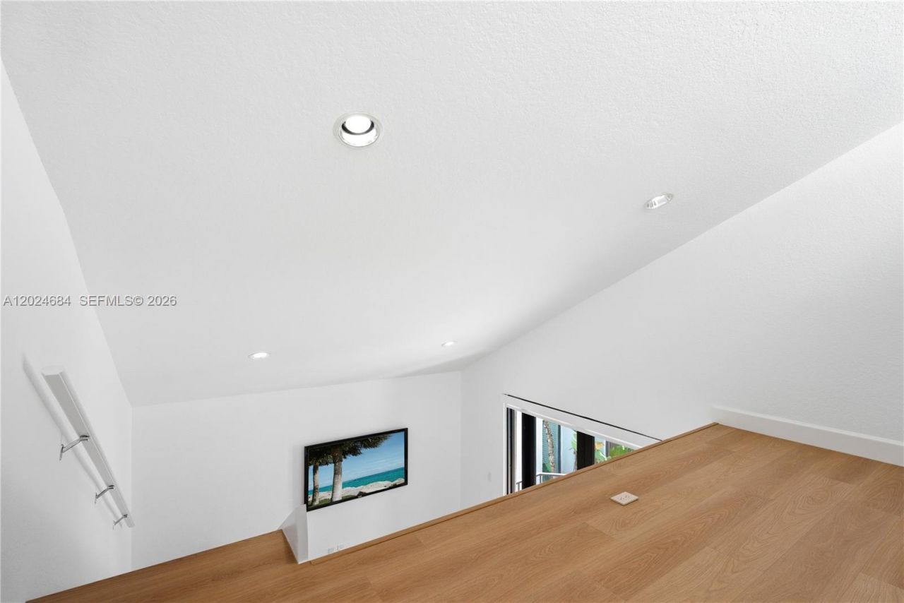 3114 Bird Ave , Unit 3114, Miami, FL 33133 Photo