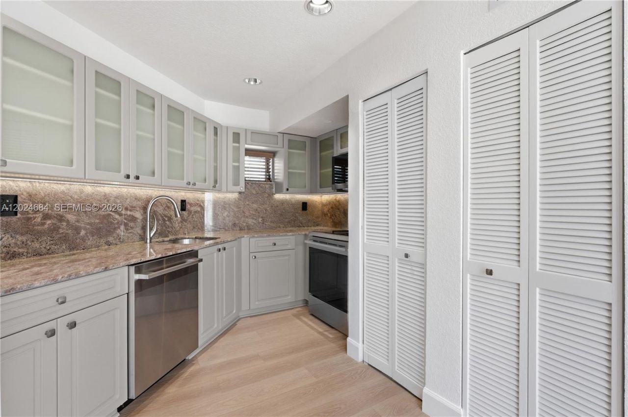 3114 Bird Ave , Unit 3114, Miami, FL 33133 Photo