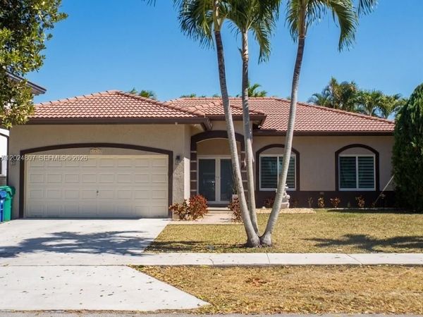 14127 SW 161st Pl , Miami, FL 33196