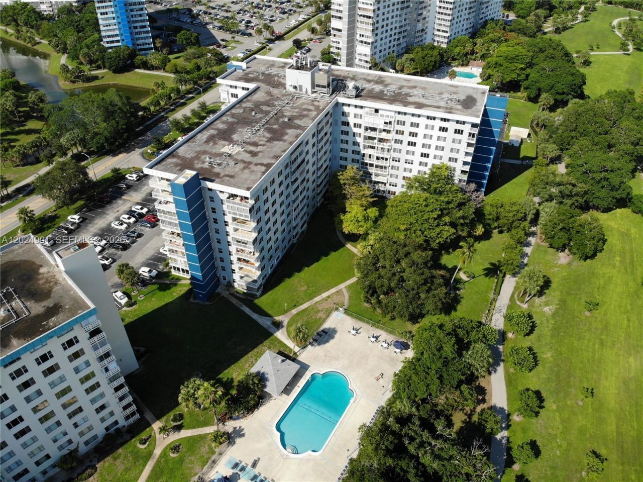 4200 Hillcrest Dr , Unit 820, Hollywood, FL 33021 Photo