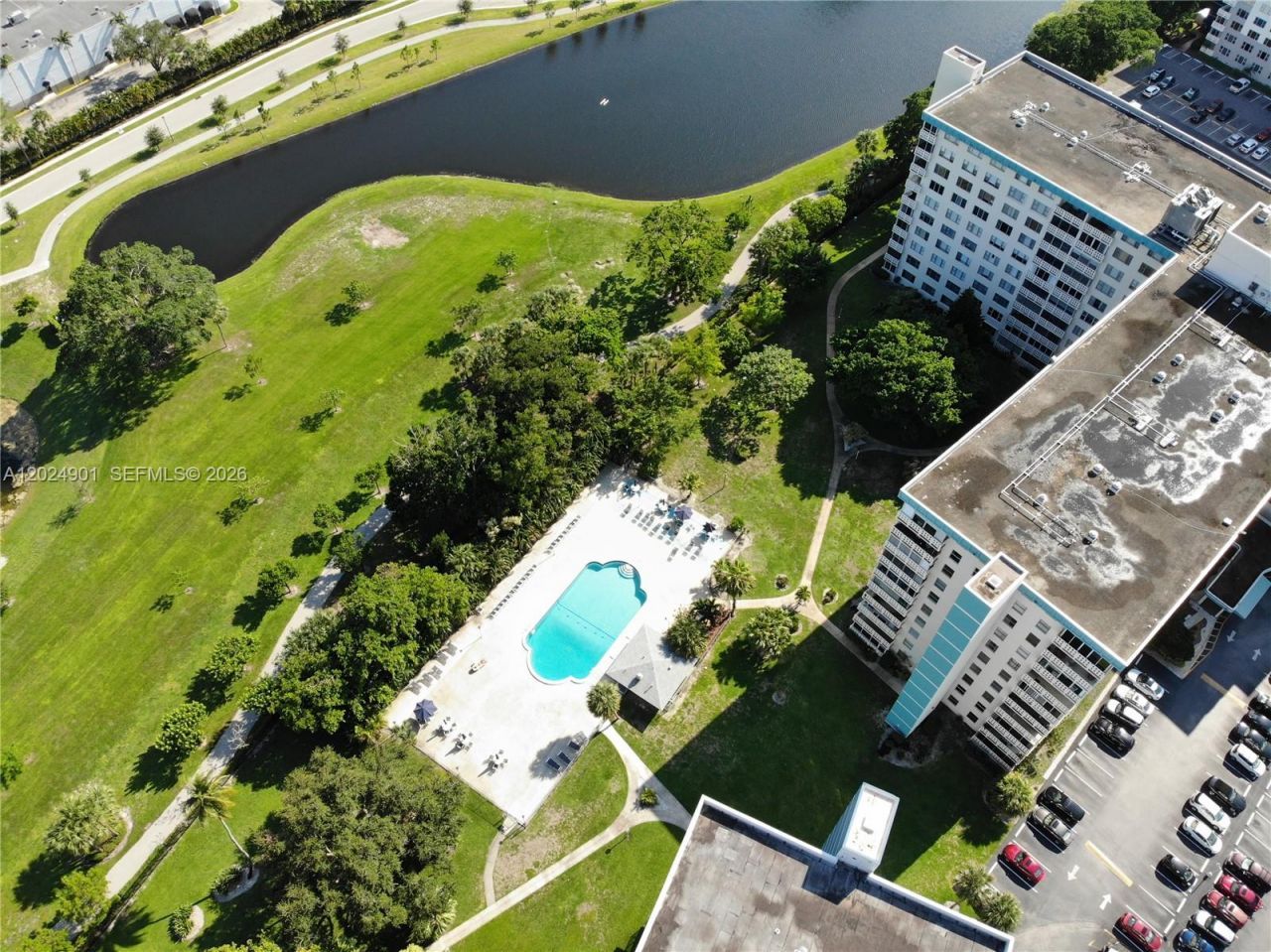 4200 Hillcrest Dr , Unit 820, Hollywood, FL 33021 Photo