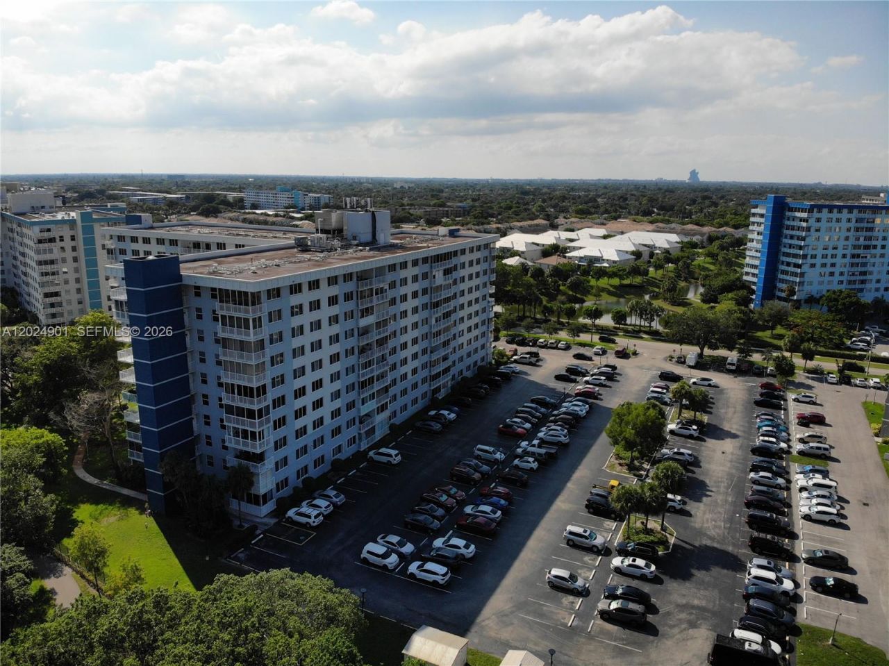 4200 Hillcrest Dr , Unit 820, Hollywood, FL 33021 Photo