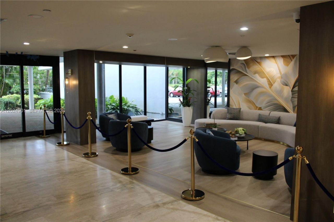 4200 Hillcrest Dr , Unit 820, Hollywood, FL 33021 Photo