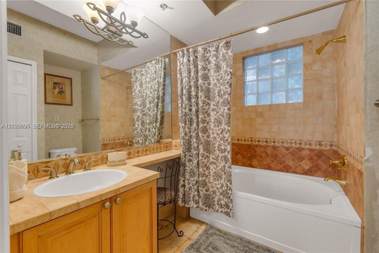 3235 NE 184th St , Unit 11103, Aventura, FL 33160 Photo