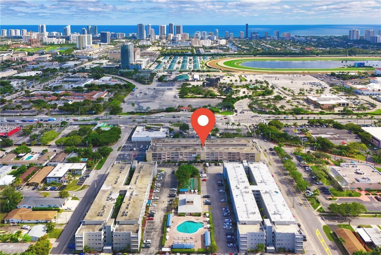 410 SE 2nd St, Unit 114, Hallandale Beach, FL 33009 Photo