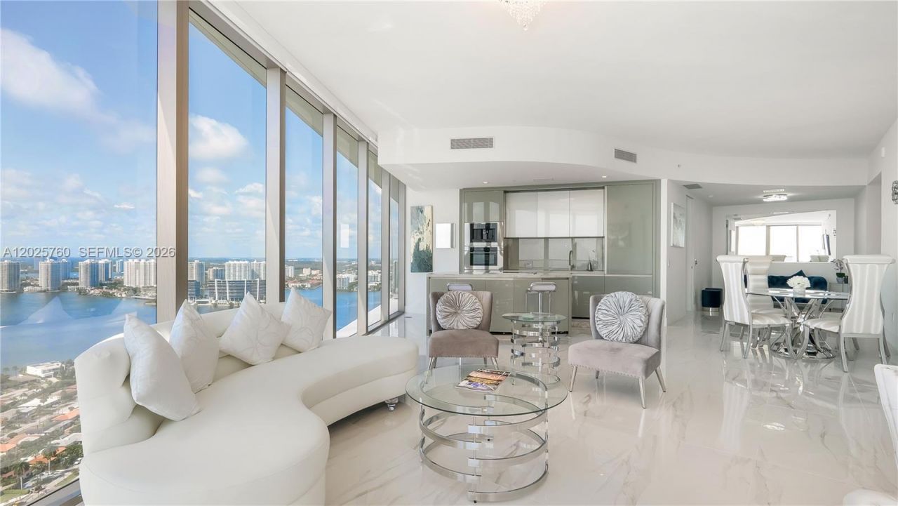 18975 Collins Ave , Unit 3504, Sunny Isles Beach, FL 33160 Photo