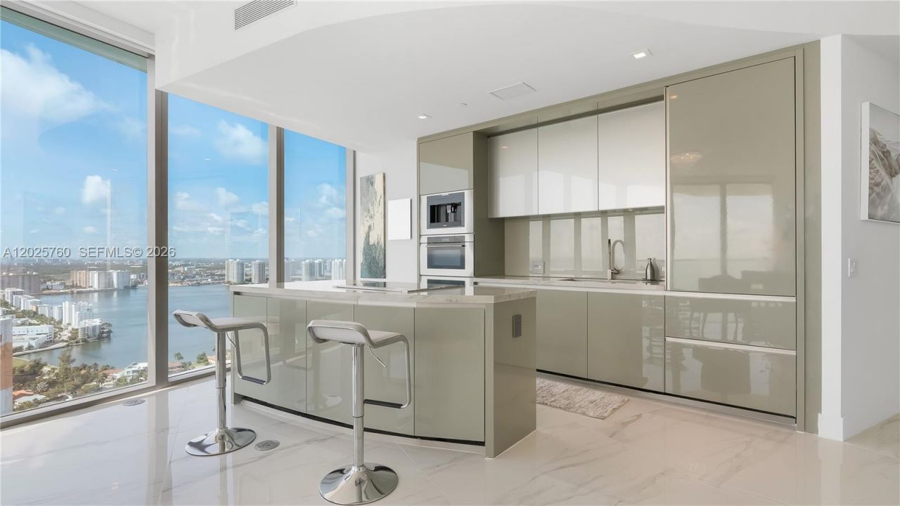 18975 Collins Ave , Unit 3504, Sunny Isles Beach, FL 33160 Photo