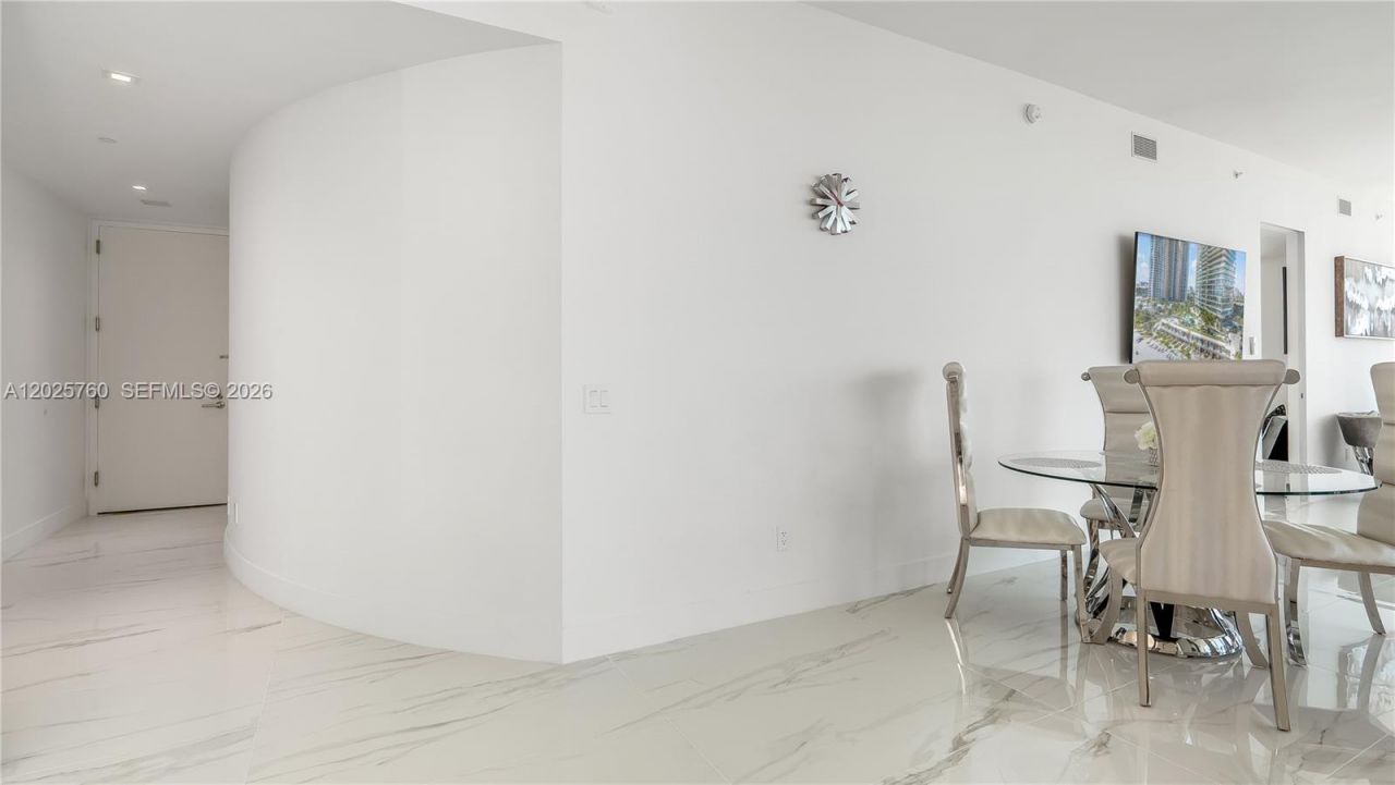 18975 Collins Ave , Unit 3504, Sunny Isles Beach, FL 33160 Photo