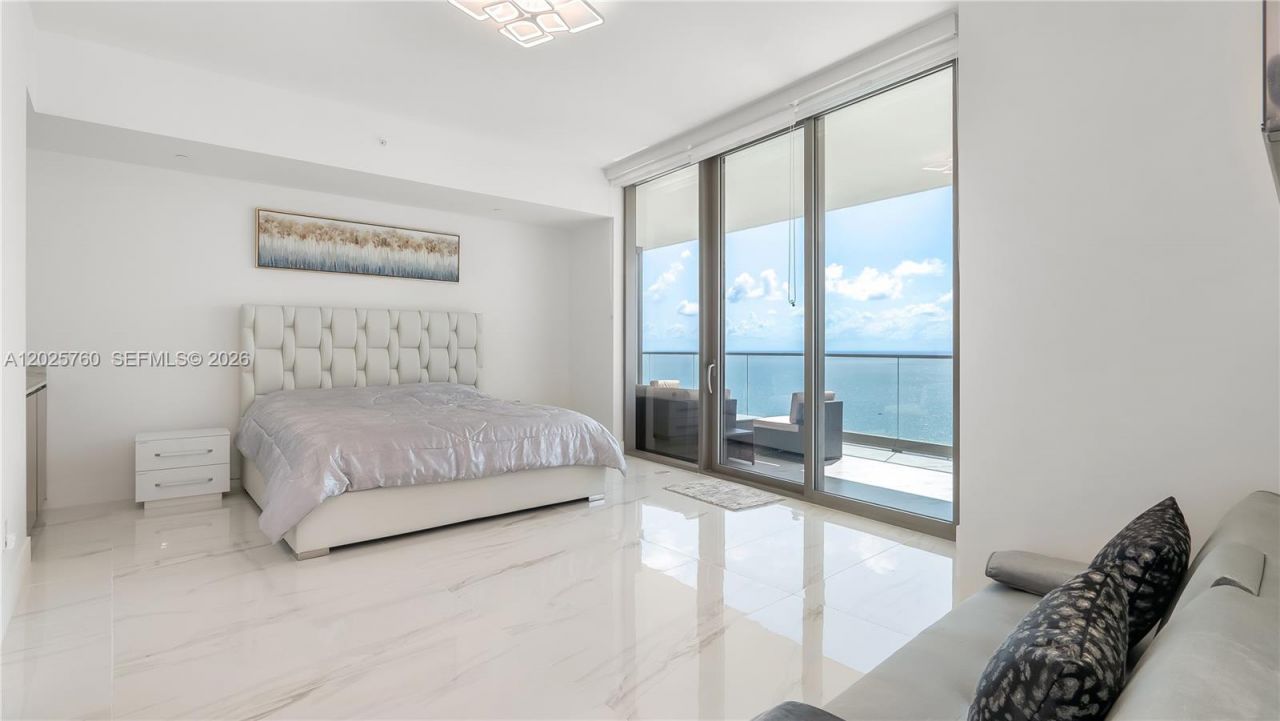 18975 Collins Ave , Unit 3504, Sunny Isles Beach, FL 33160 Photo