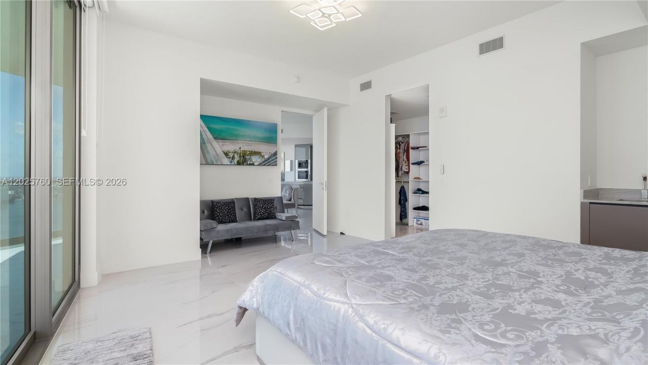 18975 Collins Ave , Unit 3504, Sunny Isles Beach, FL 33160 Photo