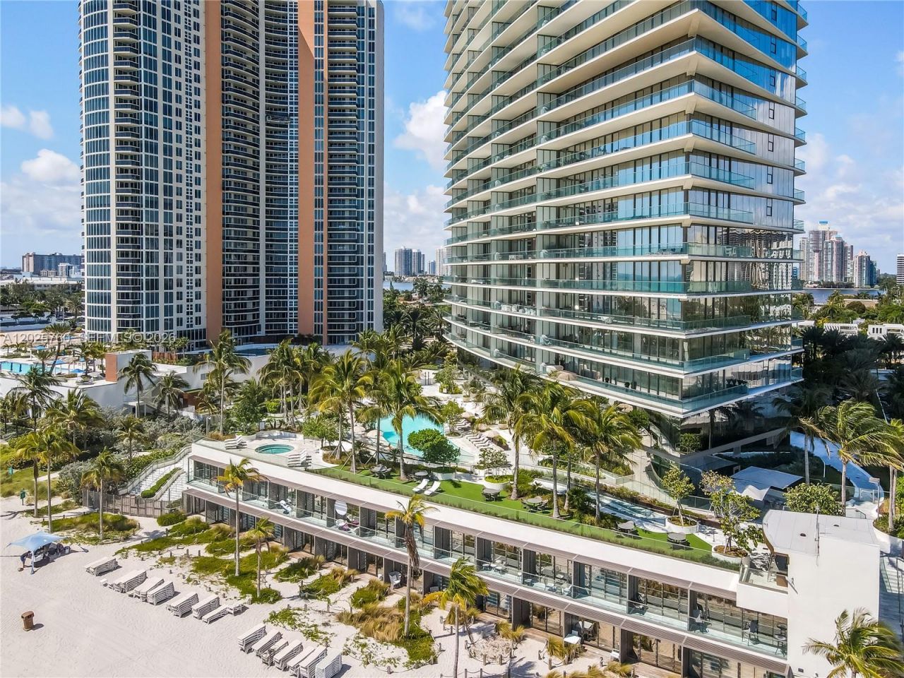 18975 Collins Ave , Unit 3504, Sunny Isles Beach, FL 33160 Photo