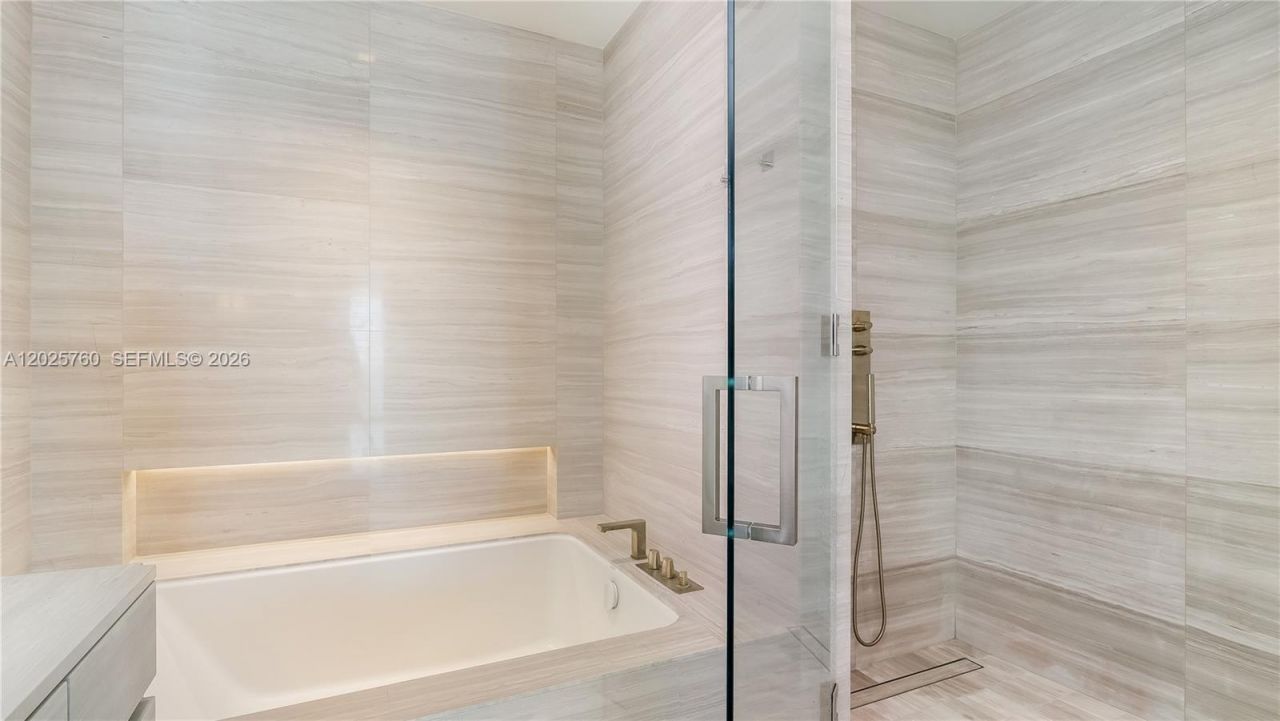 18975 Collins Ave , Unit 3504, Sunny Isles Beach, FL 33160 Photo