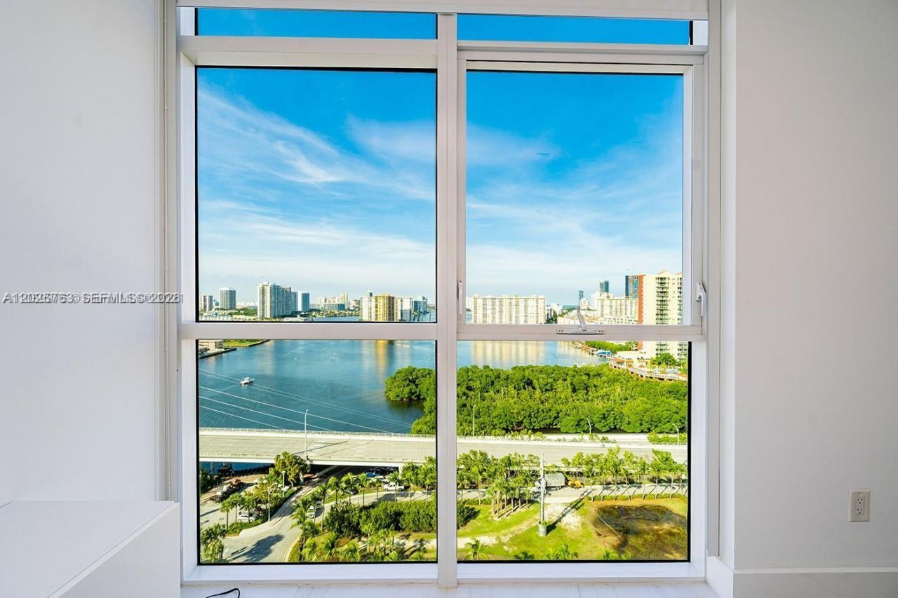 400 Sunny Isles Blvd , Unit 1804, Sunny Isles Beach, FL 33160 Photo