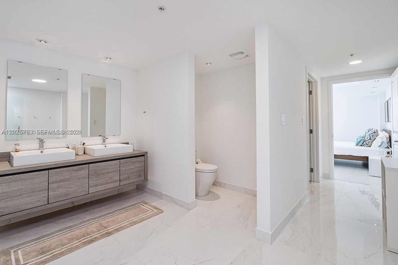 400 Sunny Isles Blvd , Unit 1804, Sunny Isles Beach, FL 33160 Photo