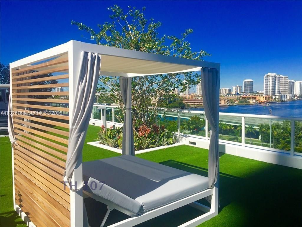 400 Sunny Isles Blvd , Unit 1804, Sunny Isles Beach, FL 33160 Photo