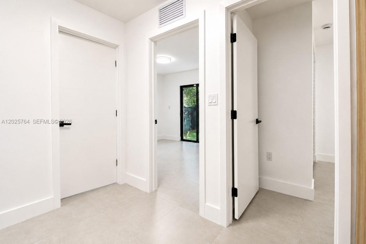 1836 NW 63rd St, Unit 1836, Miami, FL 33147 Photo