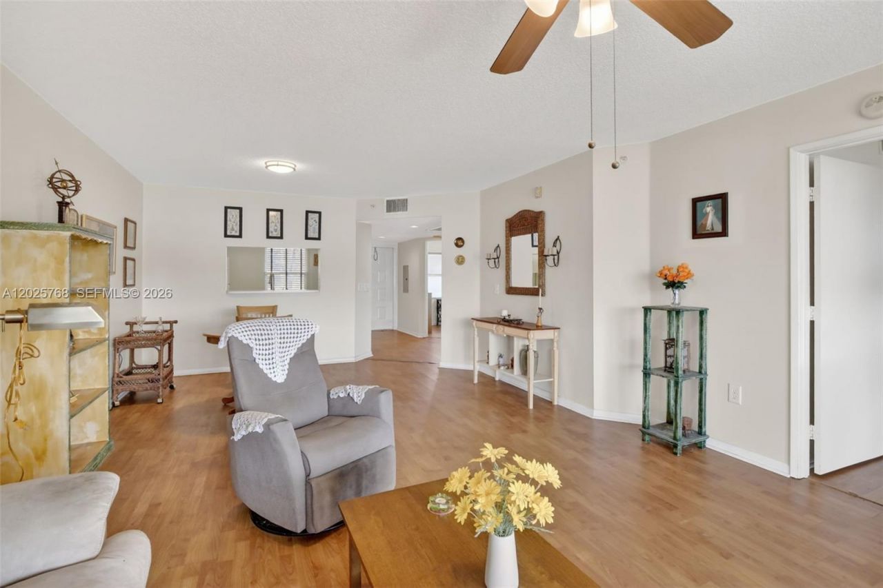 650 SW 138th Ave , Unit 105J, Pembroke Pines, FL 33027 Photo