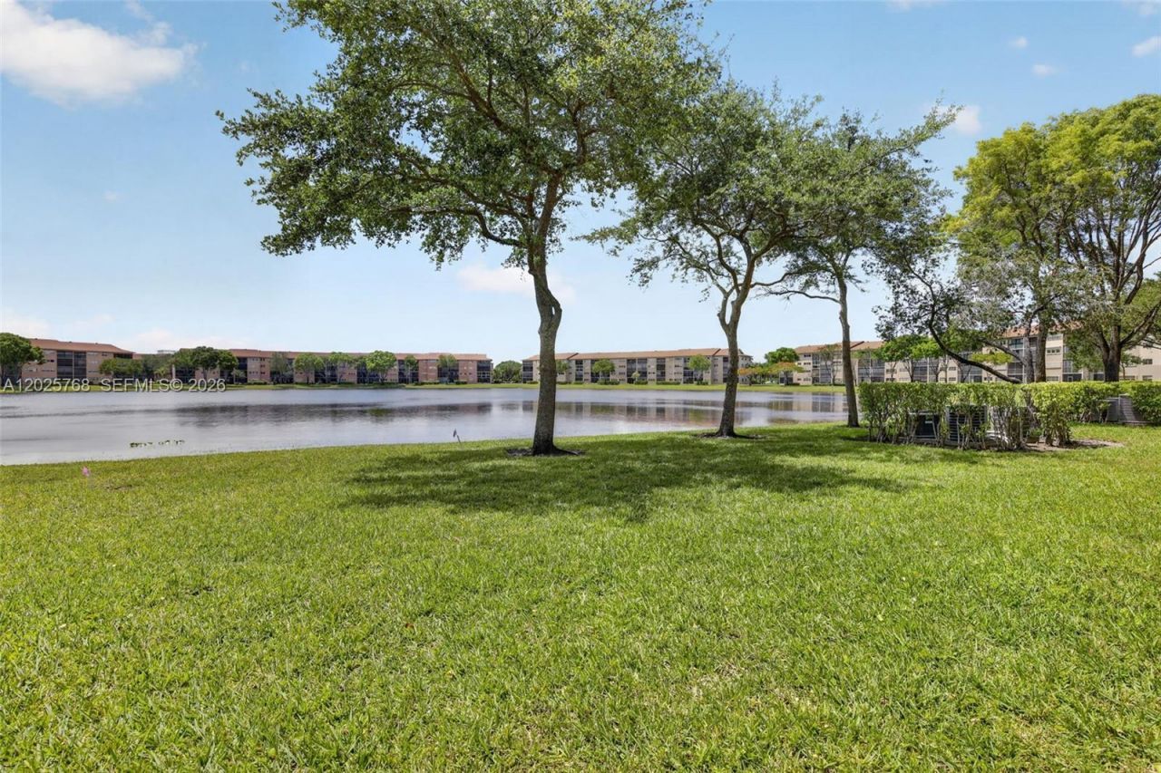 650 SW 138th Ave , Unit 105J, Pembroke Pines, FL 33027 Photo