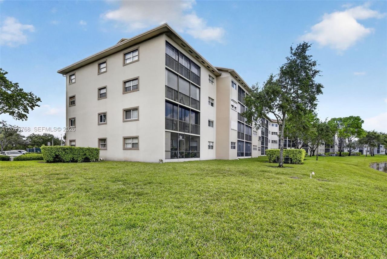 650 SW 138th Ave , Unit 105J, Pembroke Pines, FL 33027 Photo