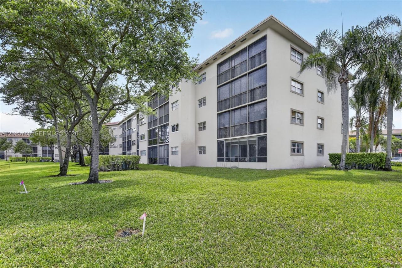 650 SW 138th Ave , Unit 105J, Pembroke Pines, FL 33027 Photo
