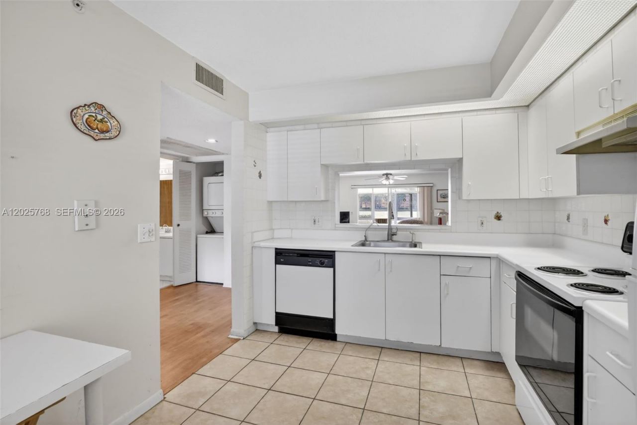 650 SW 138th Ave , Unit 105J, Pembroke Pines, FL 33027 Photo
