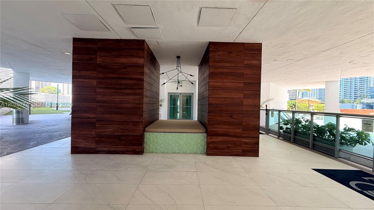 350 S Miami Ave , Unit 3608, Miami, FL 33130 Photo