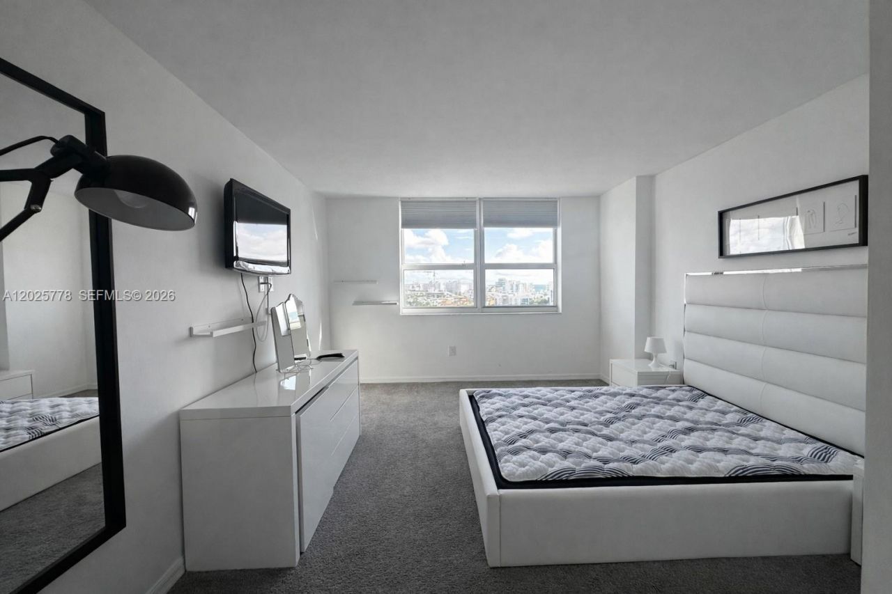 90 Alton Rd , Unit 1009, Miami Beach, FL 33139 Photo