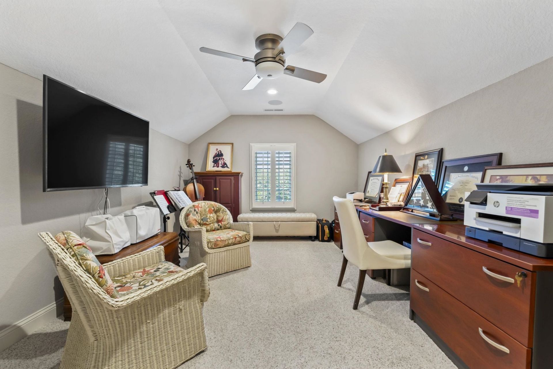 750 Villarosa Dr. Photo 23