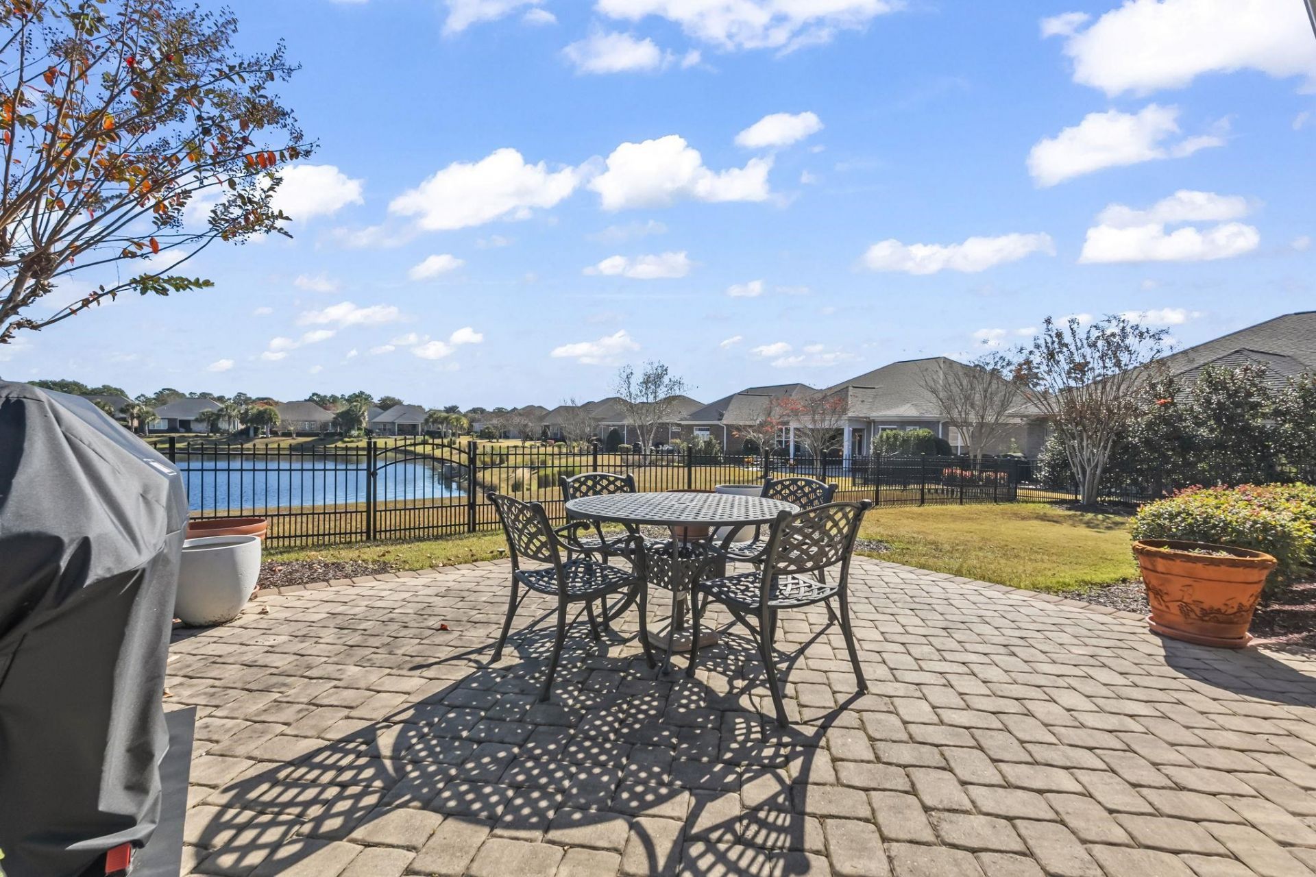 750 Villarosa Dr. Photo 28