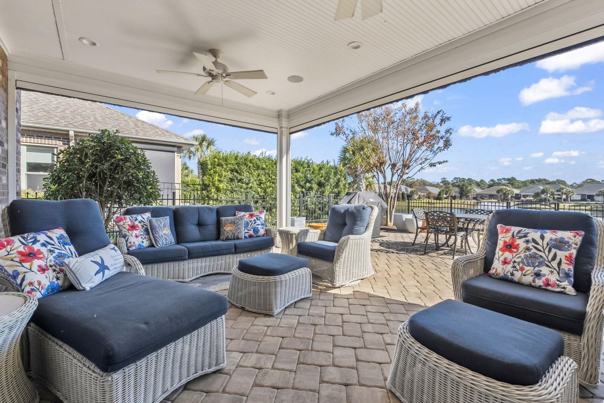750 Villarosa Dr. Photo 29