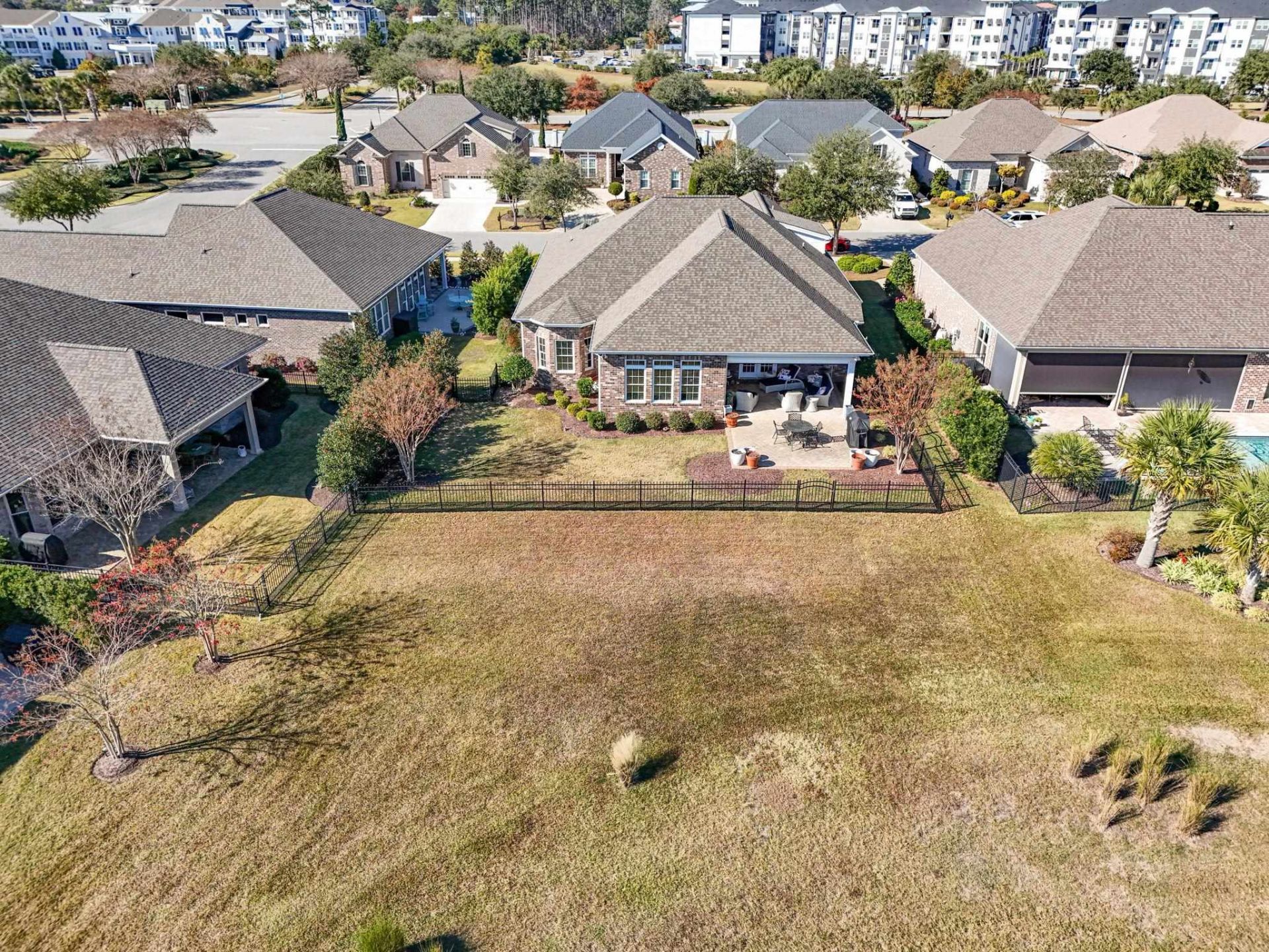 750 Villarosa Dr. Photo 32