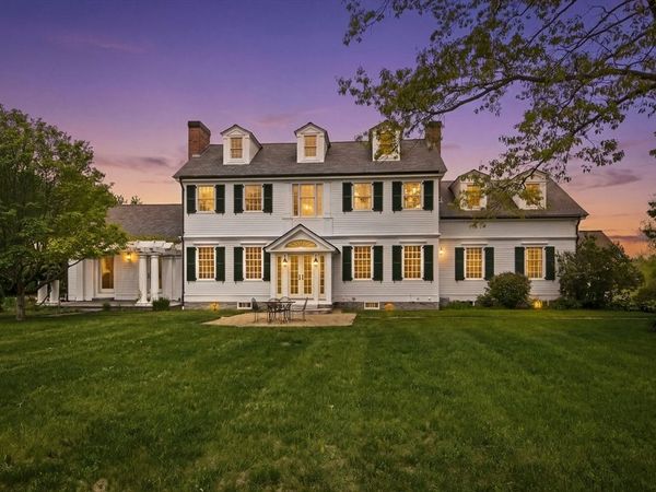 26 Madigan Ln, Harvard, MA 01451