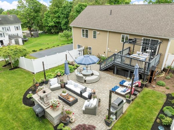 24 High St, North Brookfield, MA 01535