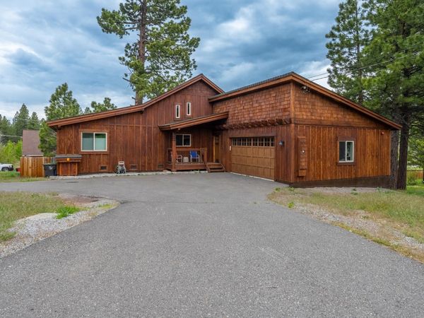 16138 SW Lance Drive, Truckee, CA 96161