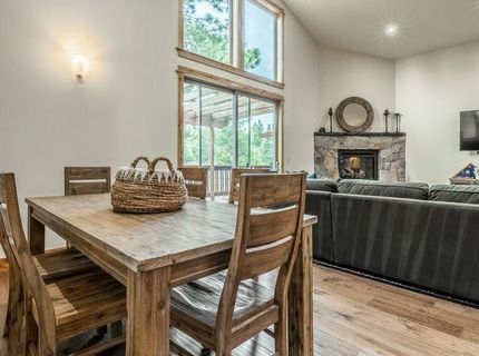 16138 SW Lance Drive, Truckee, CA 96161 Photo