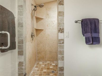 16138 SW Lance Drive, Truckee, CA 96161 Photo