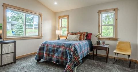 16138 SW Lance Drive, Truckee, CA 96161 Photo
