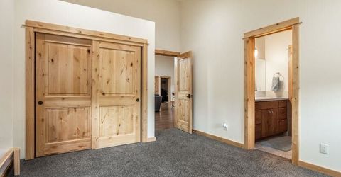 16138 SW Lance Drive, Truckee, CA 96161 Photo