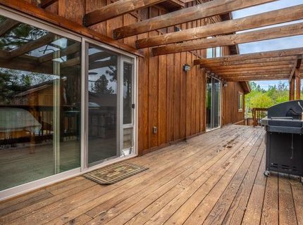 16138 SW Lance Drive, Truckee, CA 96161 Photo