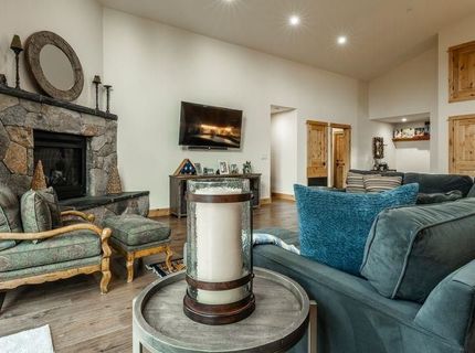 16138 SW Lance Drive, Truckee, CA 96161 Photo