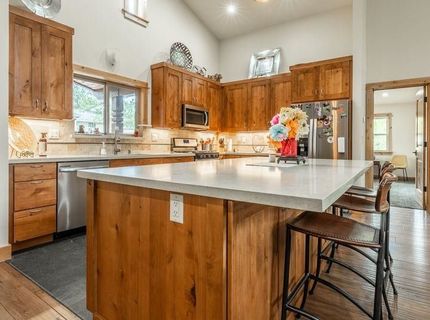 16138 SW Lance Drive, Truckee, CA 96161 Photo