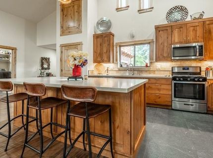 16138 SW Lance Drive, Truckee, CA 96161 Photo