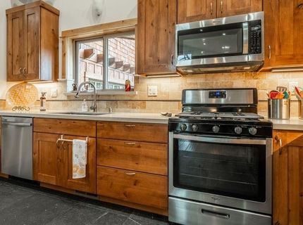 16138 SW Lance Drive, Truckee, CA 96161 Photo