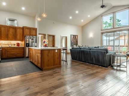 16138 SW Lance Drive, Truckee, CA 96161 Photo