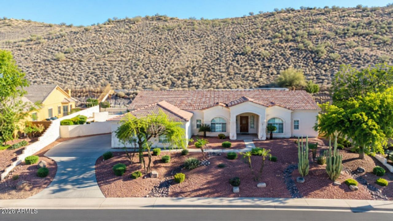 5949 W PINNACLE HILL Drive, Glendale, AZ 85310