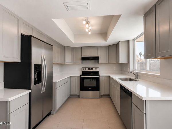 6353 W Mission Lane, Glendale, AZ 85302